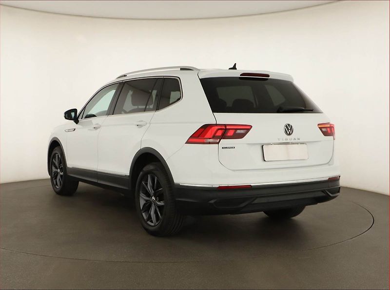 Volkswagen Tiguan Allspace (2023) Life 2.0 TDI - fotka 4 z 16