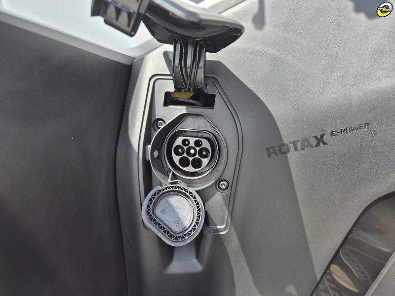 Can-Am Outlander 650 XT (2026) Outlander Electric T3b MY26 - fotka 15 z 22