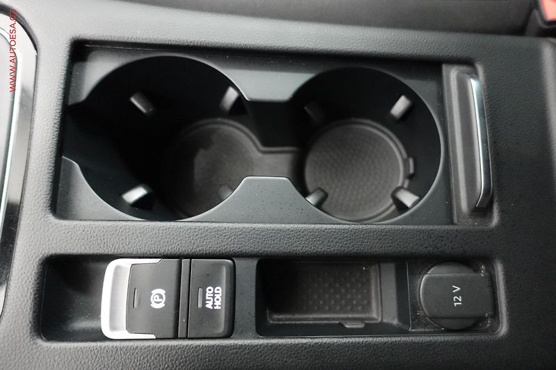 Volkswagen Passat (2020) 2.0TDi, DSG, LED, navi - fotka 19 z 22