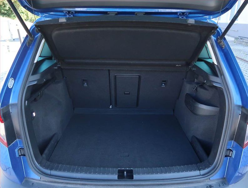 Škoda Karoq (2020) 1.5 TSI, Automat, Serv.kniha - fotka 14 z 19