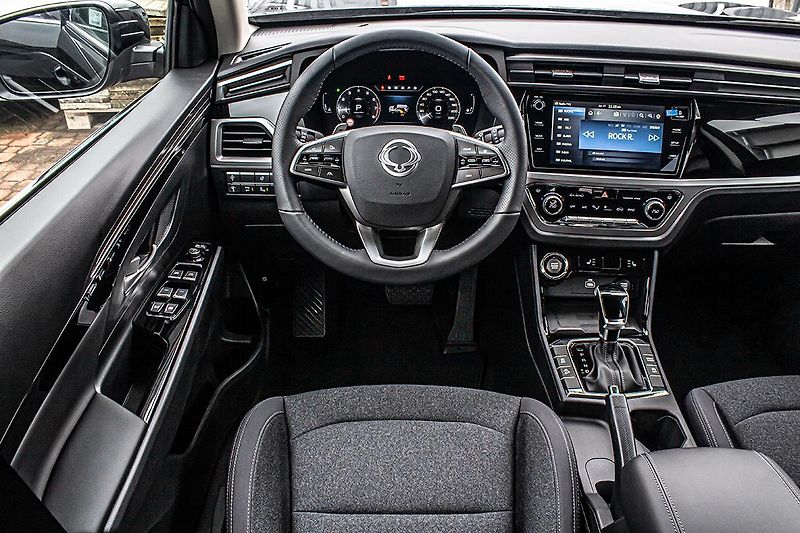 SsangYong Korando 1,5 GDI AT 2WD STYLE+TECH+ACC - fotka 10 z 15