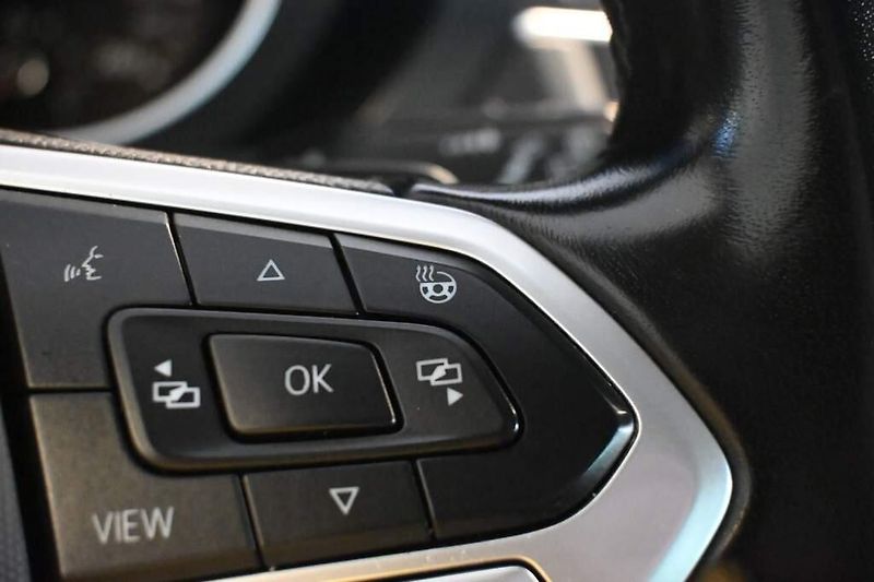 Volkswagen Tiguan (2022) 2.0 4Motion LED DSG Life ACC T - fotka 15 z 38
