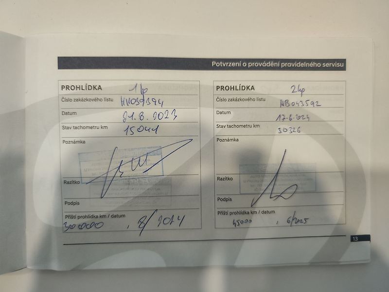 Hyundai Kona EV/64kWh Czech Edition AT - fotka 34 z 35