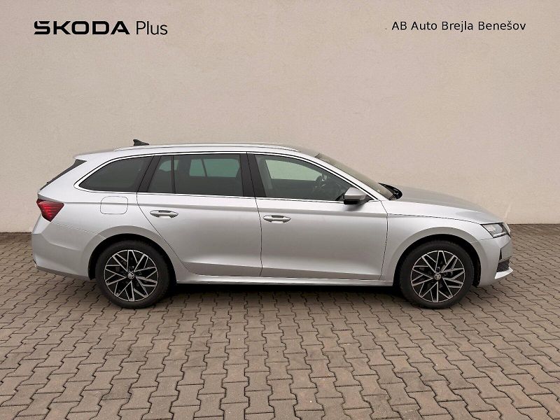 Škoda Octavia (2024) COMBI TOP SELECTION 2,0 TDI 11 - fotka 8 z 33