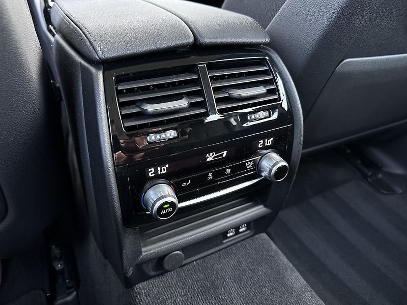 BMW Řada 5 520d Touring, Head-up, Tažné - fotka 24 z 26