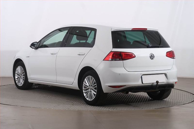 Volkswagen Golf (2014) Comfortline 1.6 TDI, Automat - fotka 4 z 23