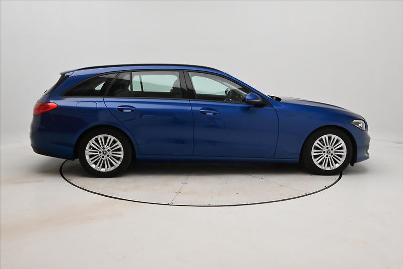 Mercedes-Benz Třídy C 2,0 220d 147kW 4MATIC AVANTGAR - fotka 4 z 31