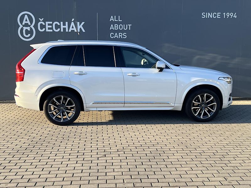 Volvo XC90 (2018) D5 AWD 173kW - fotka 4 z 42