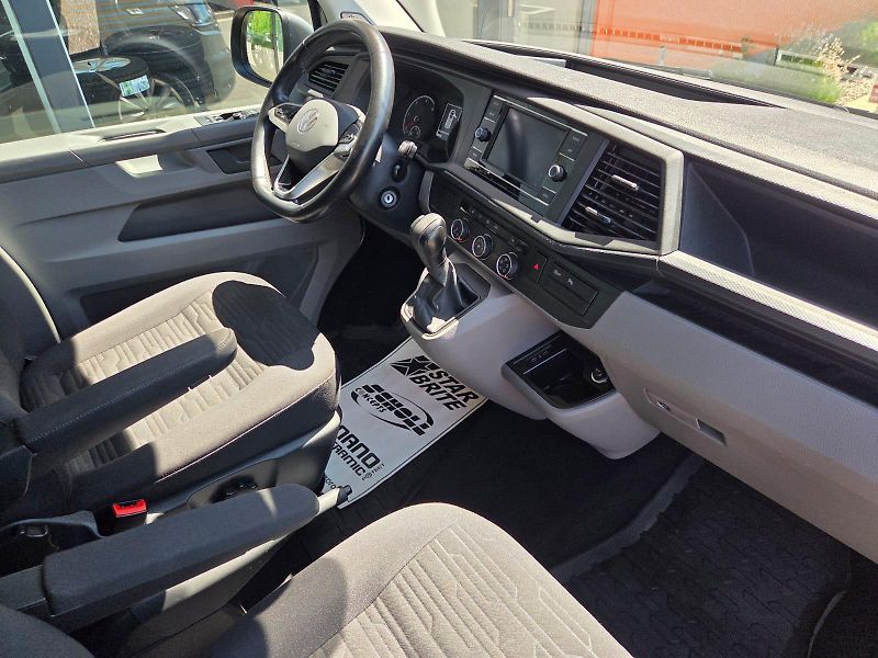 Volkswagen Caravelle (2023) 2.0 TDI LONG TAŽNÉ ZAŘÍZENÍ - fotka 5 z 10