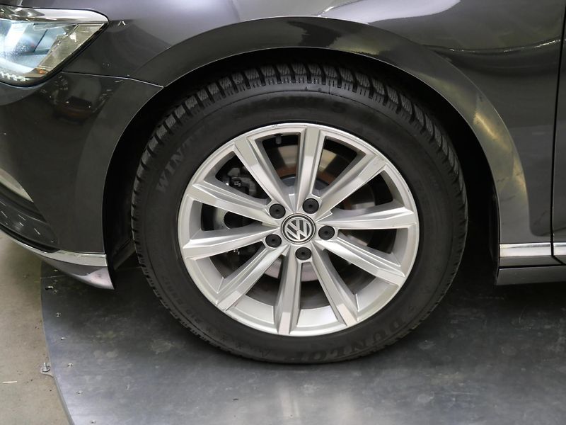 Volkswagen Passat - fotka 10 z 23