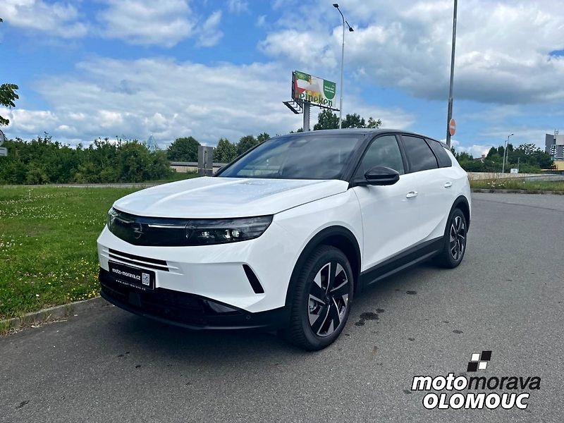 Opel Grandland MHEV 1.2T 145k GS AT6 - fotka 1 z 25