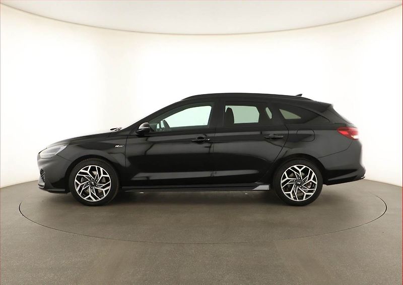 Hyundai i30 (2025) 1.0 T-GDI, N-LINE, AUTOMAT - fotka 3 z 16