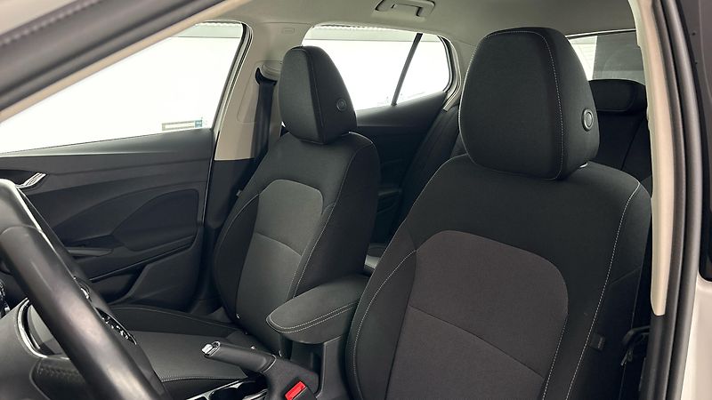 Škoda Fabia 1.0 TSI Ambition - fotka 15 z 24