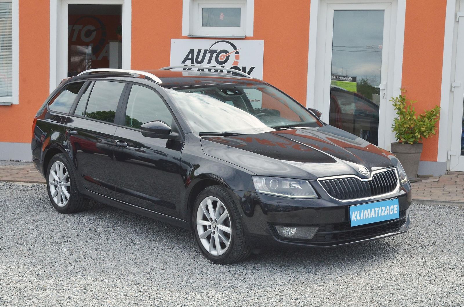 Škoda Octavia 1.6 TDi 81kW AMB XENON TAŽNÉ