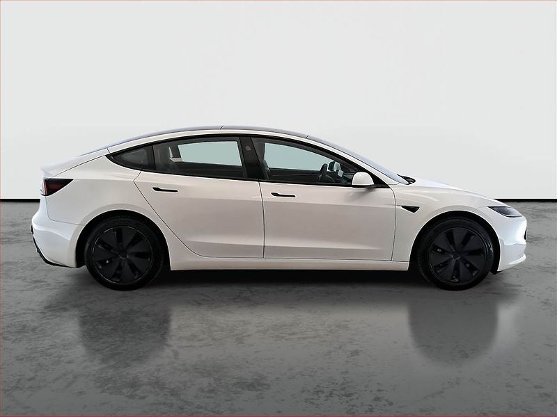 Tesla Model 3 (2023) Standard Range 60kWh, SoH 95% - fotka 6 z 31