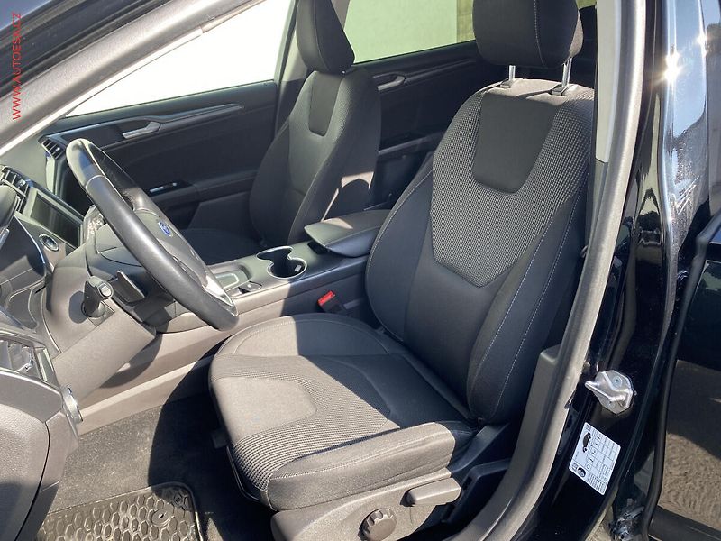 Ford Mondeo (2019) 2.0 TDCI, AT, xenon, autoAC - fotka 9 z 20