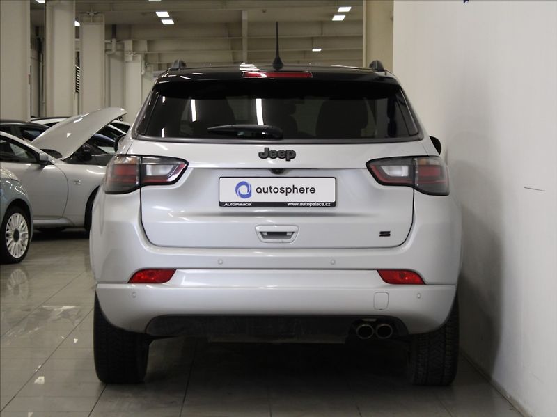 Jeep Compass 1,3 T 110kW AT S Výprodej! - fotka 4 z 30