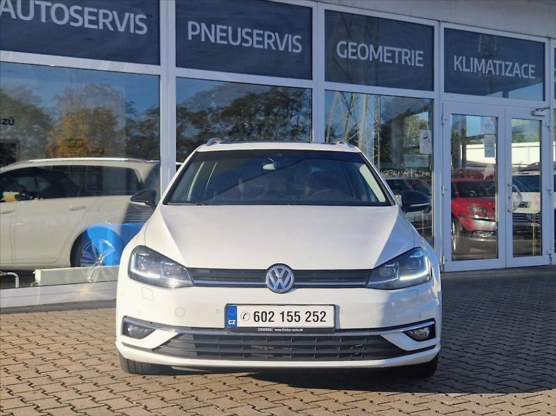 Volkswagen Golf 1,6 TDI LED KOMP.SERV.HISTORIE - fotka 8 z 50