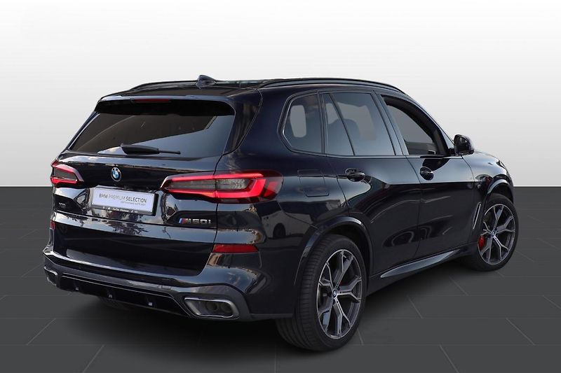 BMW X5 M50i - fotka 5 z 16