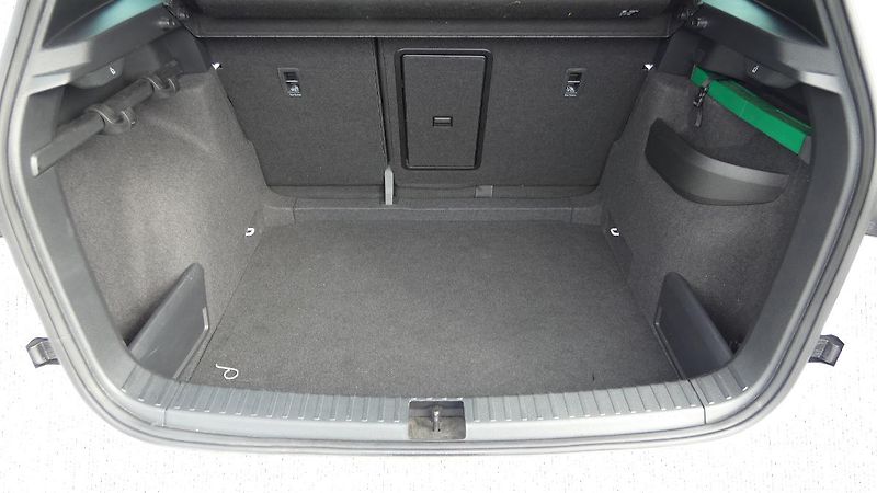 Škoda Karoq 1,5 TSI DSG Style - fotka 20 z 22