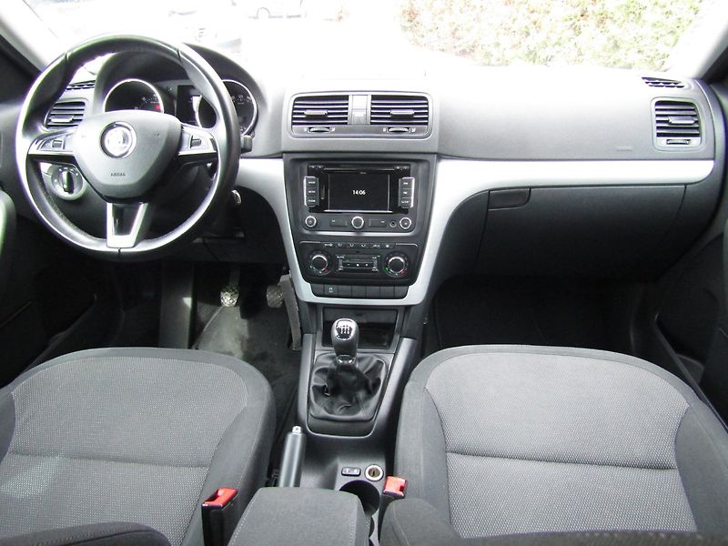 Škoda Yeti (2014) 1.2 TSI NAVI CAR-PASS - fotka 15 z 37