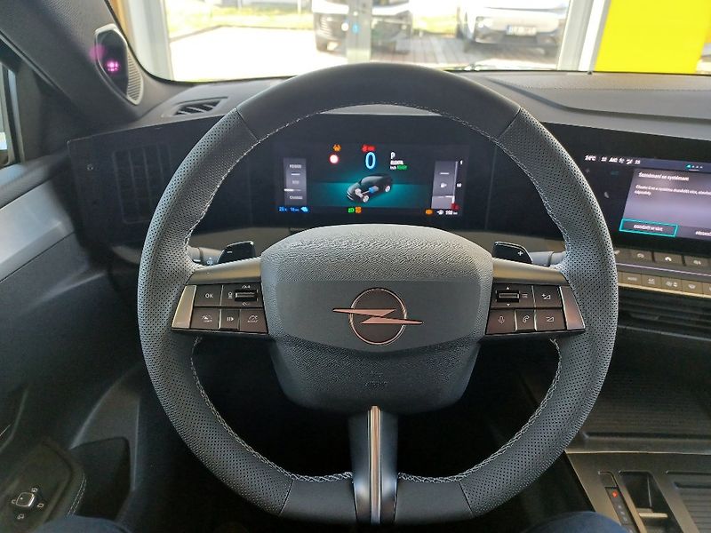 Opel Astra (2026) ST ULTIMATE 1,6T PHEV 195k AT - fotka 20 z 32