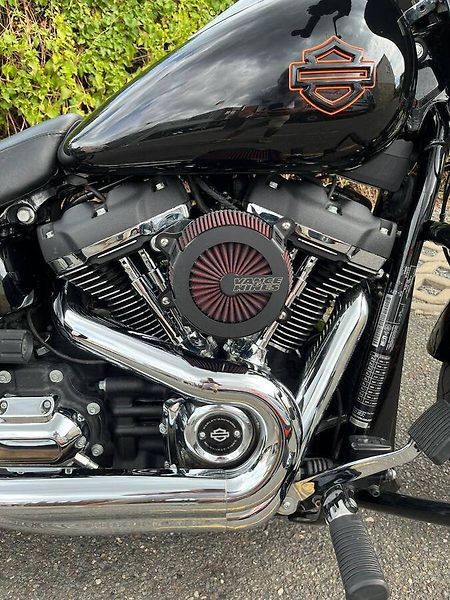 Harley-Davidson FLSB Softail Sport Glide (2018) - fotka 10 z 12