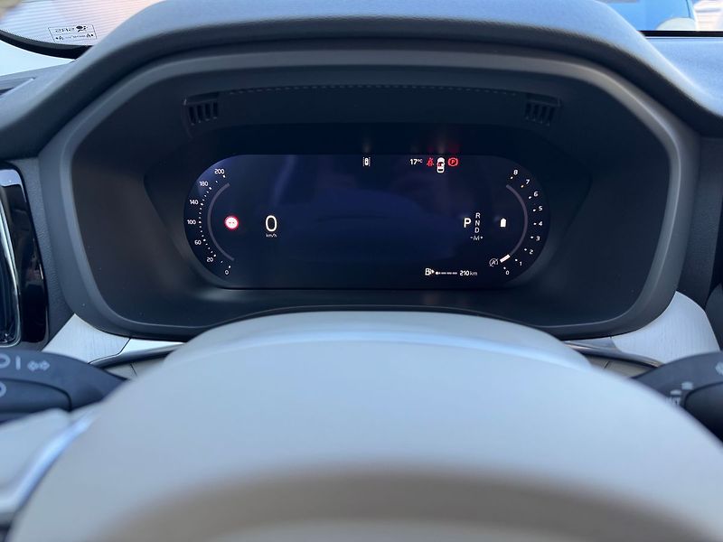 Volvo XC60 (2026) PLUS B5, 360°, Harman, Matrix - fotka 15 z 21
