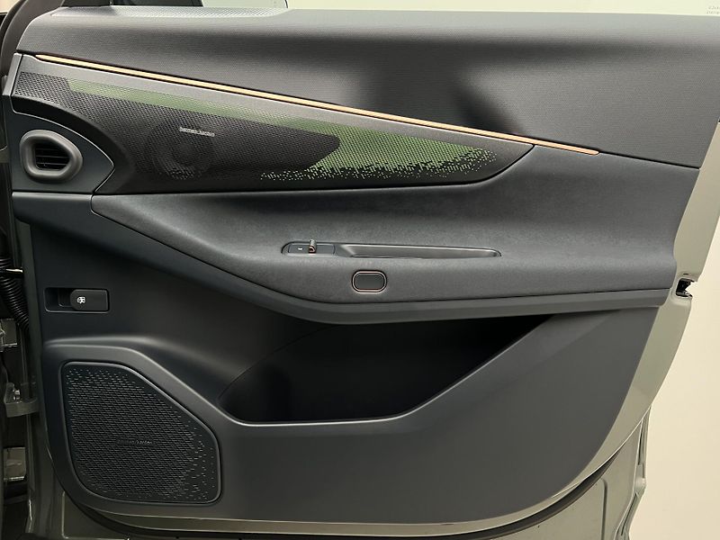 Lynk & Co 08 (2026) MORE PHEV - fotka 8 z 53