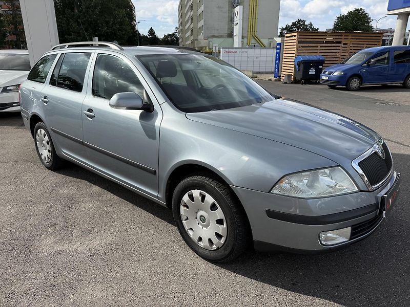 Škoda Octavia 1.6 75kW - fotka 4 z 27