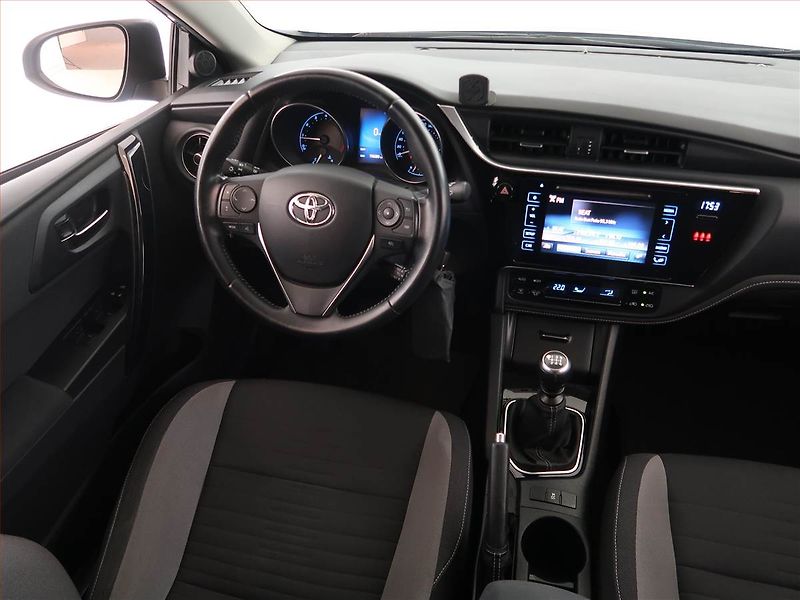 Toyota Auris (2017) 1.6 Valvematic, ČR,1.maj - fotka 7 z 20