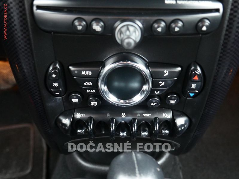 Mini Countryman (2014) 2.0D 4X4, 2.maj, AT, kůže - fotka 15 z 19