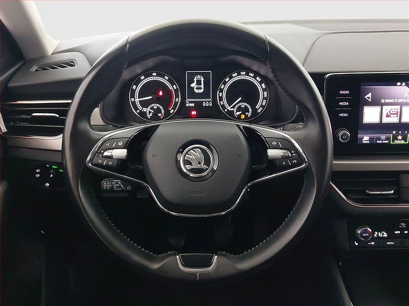 Škoda Scala (2022) Style 1.0 TSI, Serv.kniha - fotka 18 z 18