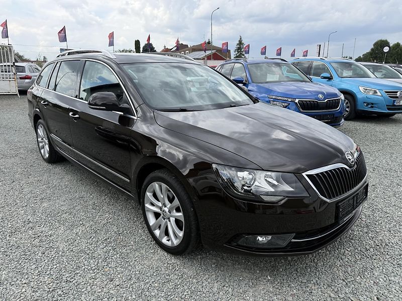 Škoda Superb 1.6 TDI DSG ELEGANCE  - fotka 1 z 13