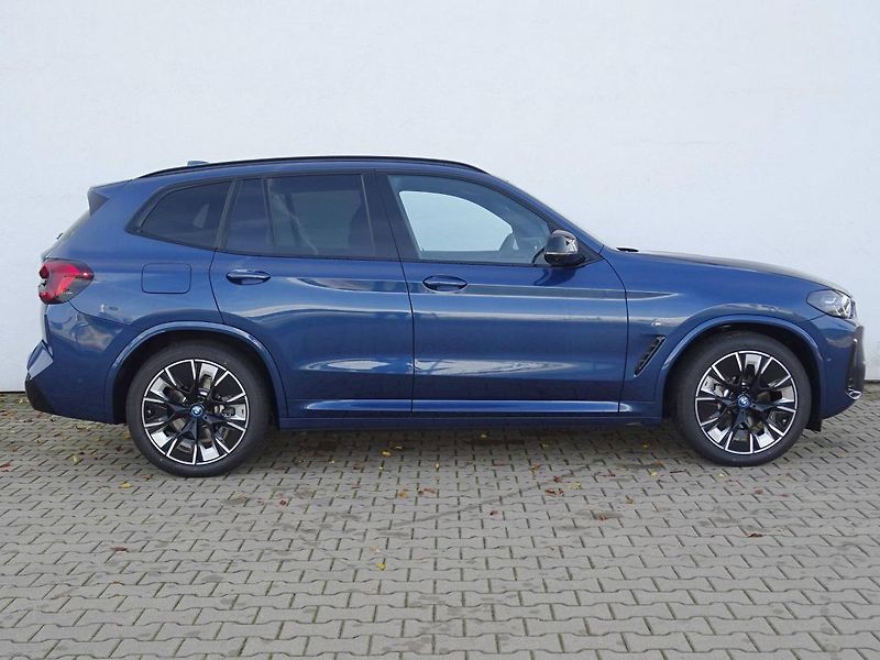 BMW iX3 M Sport - fotka 5 z 7