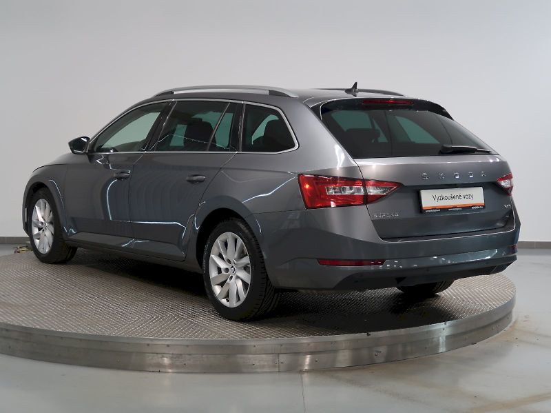 Škoda Superb (2022) STYLE 2.0TDI 147KW 4x4 DSG TAŽ - fotka 7 z 44