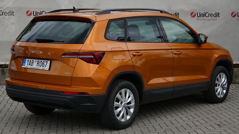 Škoda Karoq 2.0 TDI 110 kW Fresh 4x4 DSG - fotka 3 z 25