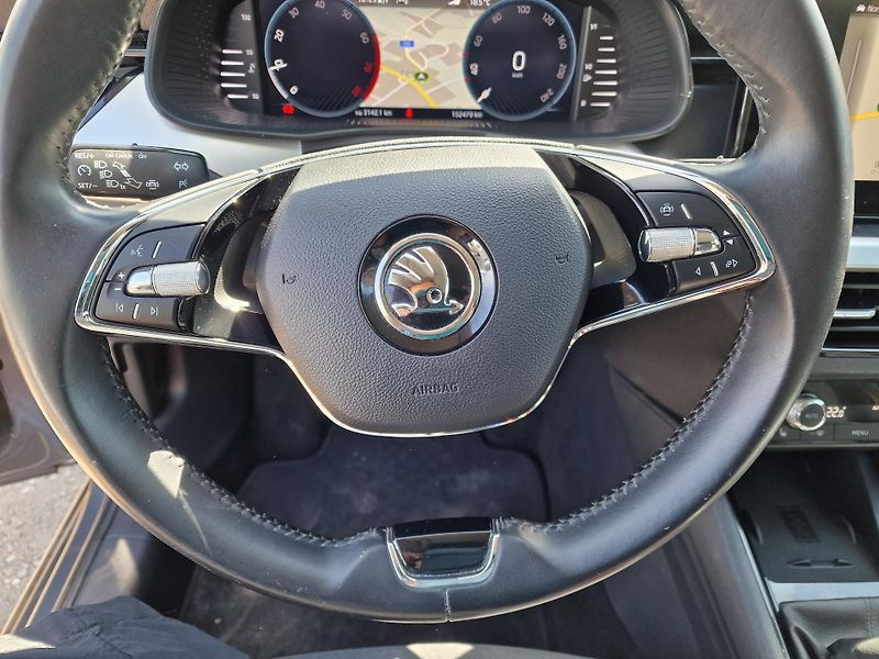 Škoda Scala 1,0TSI 81KW STYLE VIRTUÁL  - fotka 14 z 19