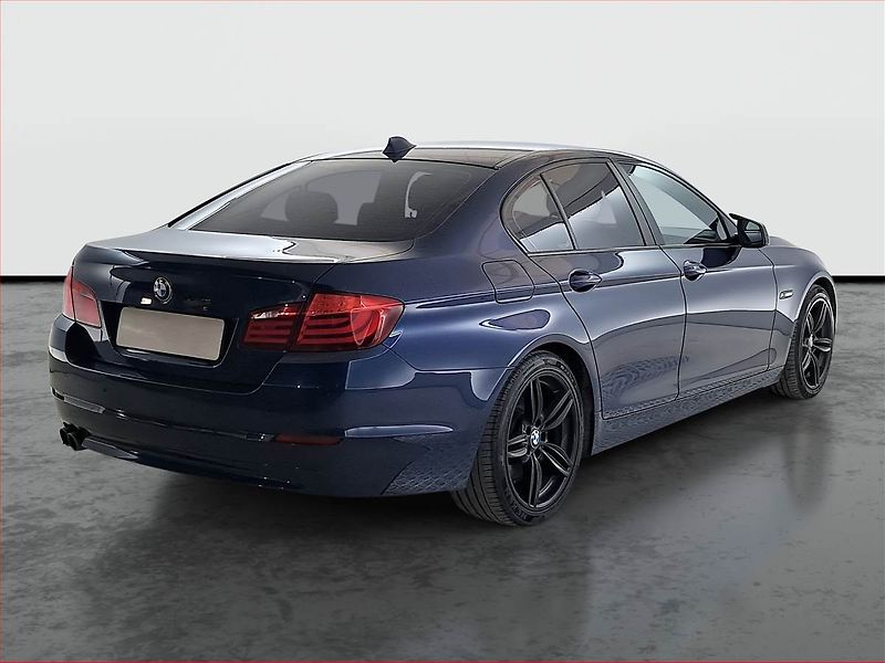 BMW Řada 5 (2012) 520d, Automat, Kůže, Navi - fotka 5 z 23