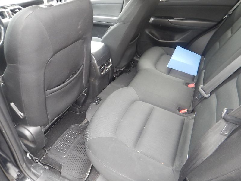 Mazda CX-5 2.2 D 110 KW 4x4 - fotka 10 z 15