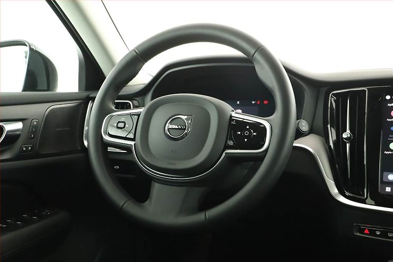 Volvo V60 (2024) B4 - fotka 8 z 17