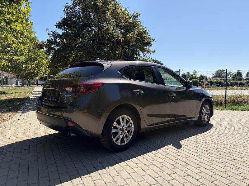 Mazda 3 2.0 Center-Line - fotka 8 z 20