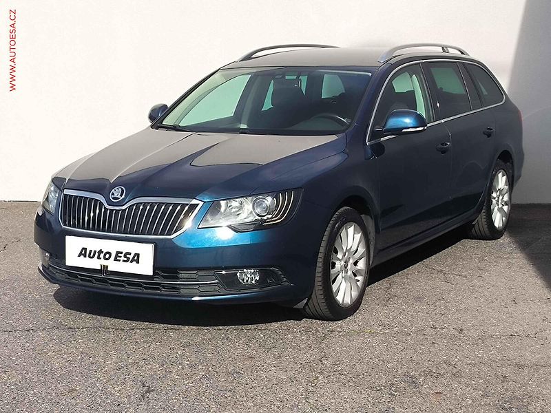 Škoda Superb (2015) 2.0 TDi, Bixenon, park.čidla - fotka 3 z 19