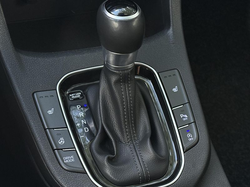 Hyundai i30 (2018) 1.6 CRDi Automat - fotka 11 z 13