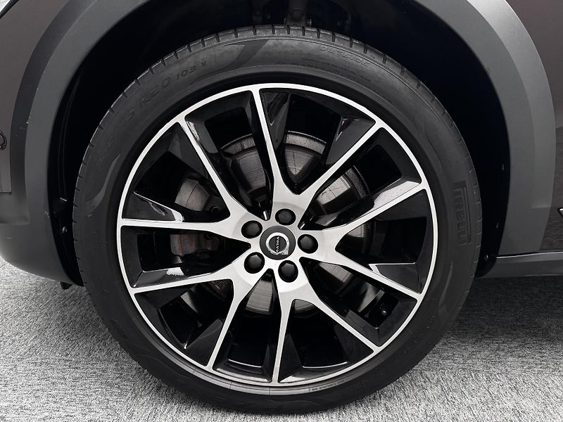 Volvo V90 CC D5 AWD PRO POLESTAR CZ AUT  - fotka 42 z 42