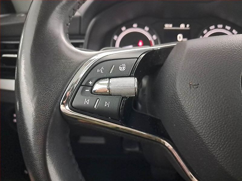 Škoda Kamiq (2021) Style 1.5 TSI - fotka 25 z 30