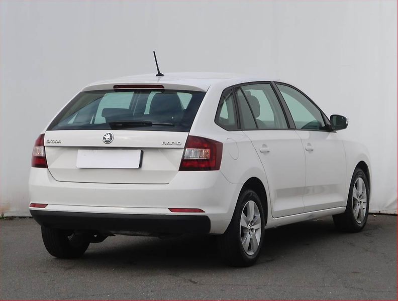 Škoda Rapid (2017) Spaceback 1.4 TDI, po STK - fotka 5 z 16