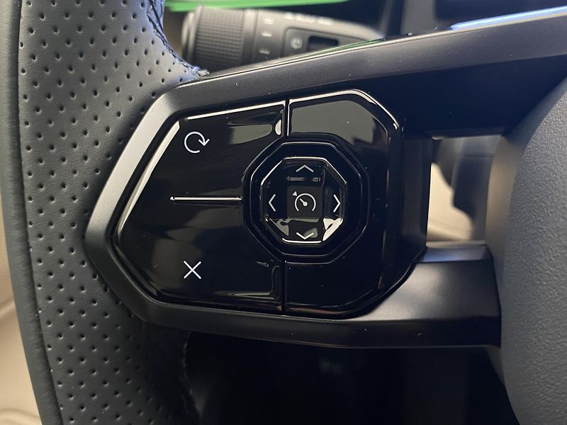 Lynk & Co 08 (2025) MORE PHEV - fotka 33 z 38