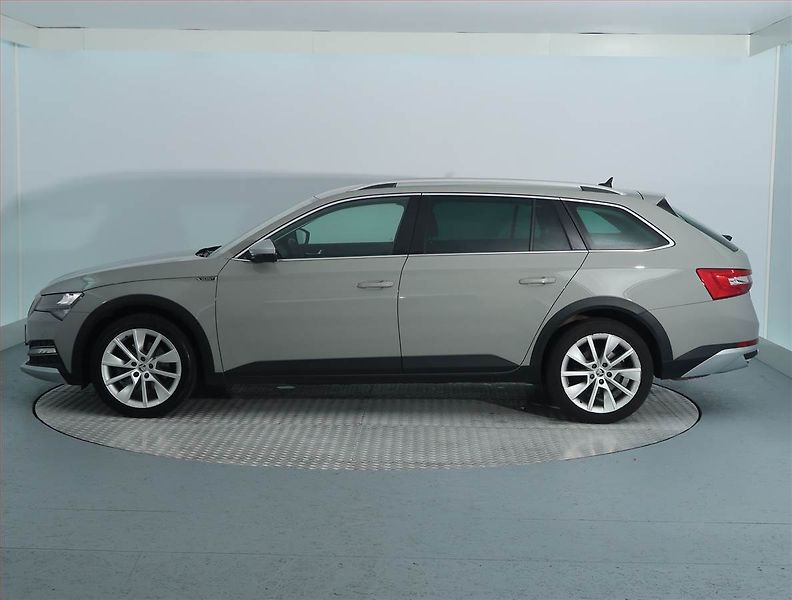 Škoda Superb (2022) Scout 2.0 TDI - fotka 3 z 14