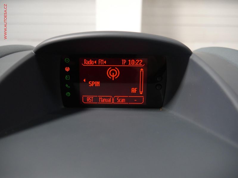 Ford Fiesta (2011) 1.25, Titanium - fotka 14 z 15